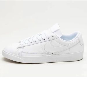 Nike Blazer Low LE women’s 9.5 White NWOB new